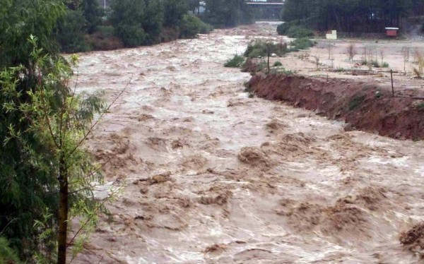 Έβρος: Δύσκολη η πρόσβαση των αγροτών στα χωράφια λόγω πλημμύρας